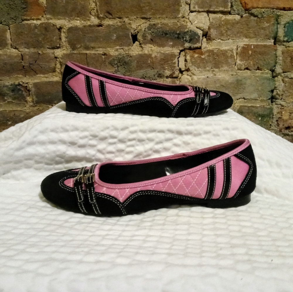 Tommy Hilfiger Pink & Black Flats Size 7.5